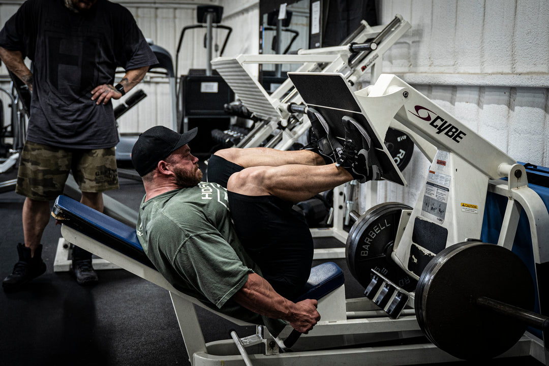 Bodybuilder Justin Shier training legs