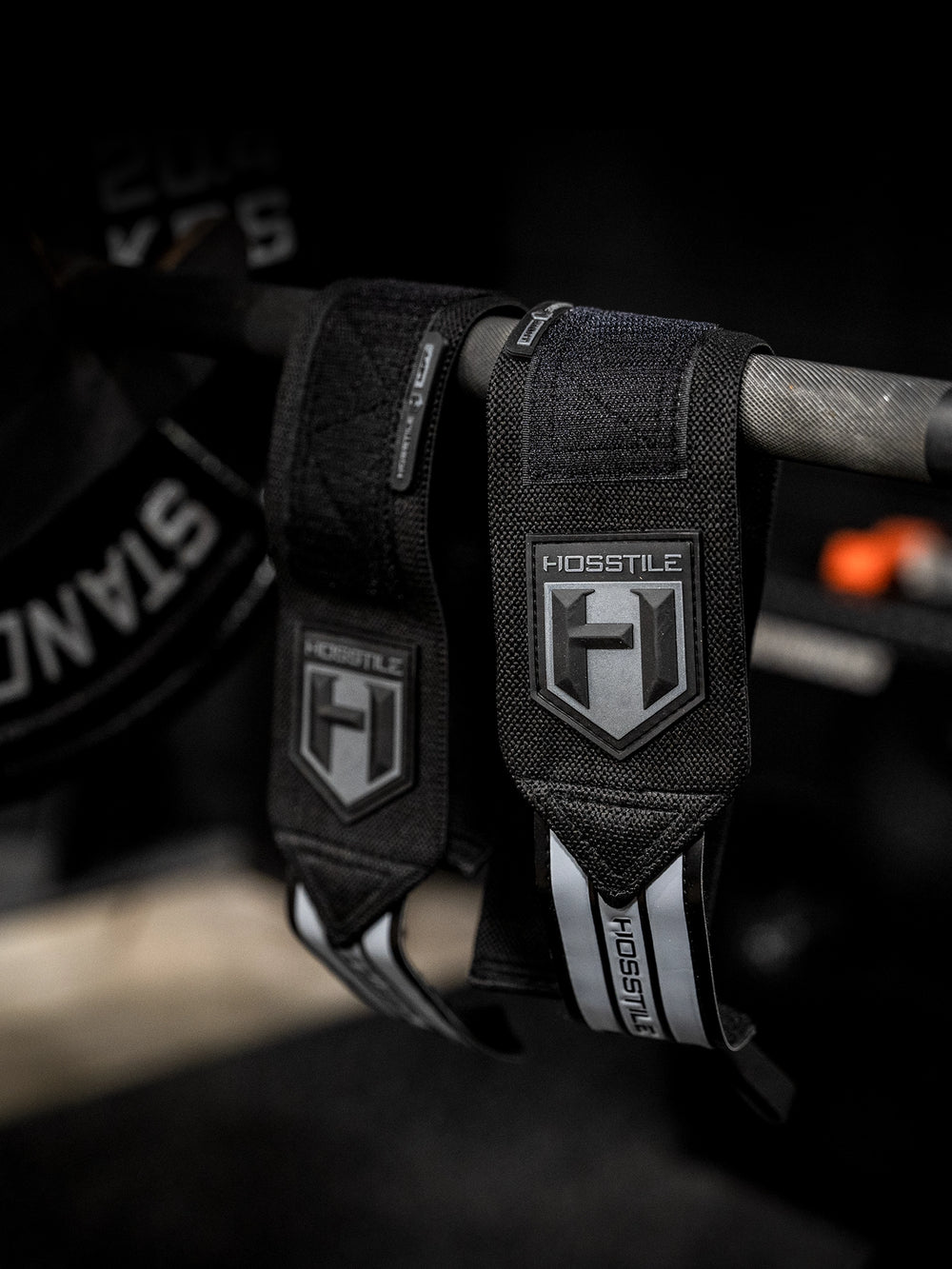 Bodybuilder wearing the Hosstile Regular Strength Wrist Wraps
