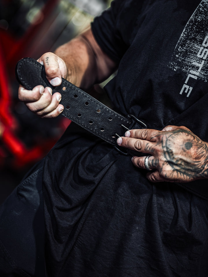Bodybuilder wearing the Leather Weight Lifting Belt