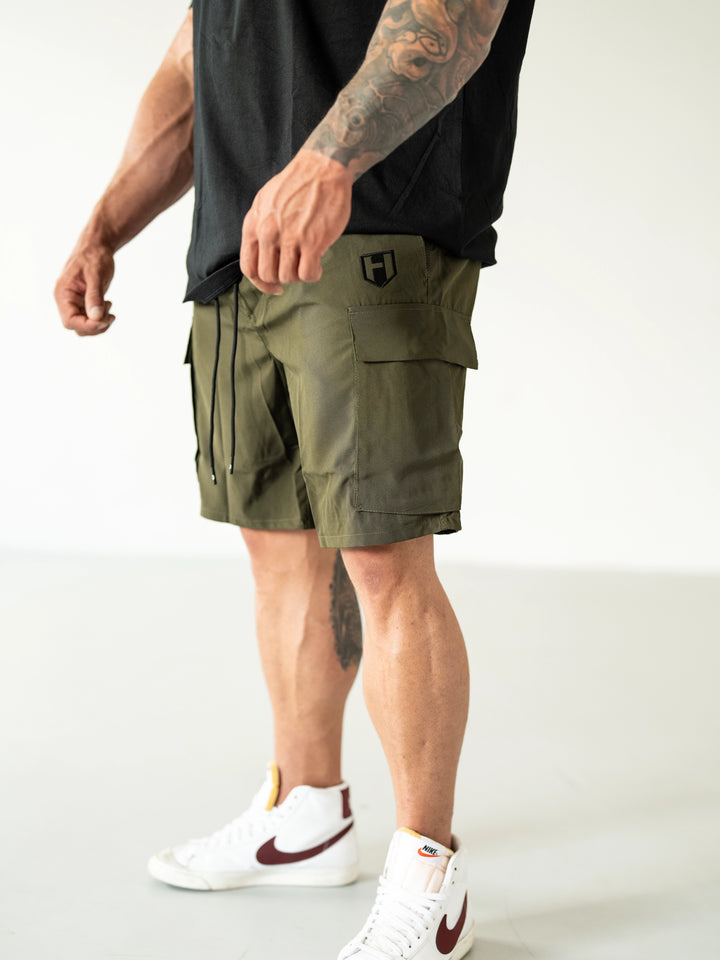 Bodybuilder Wearing Shield Gym Cargo Shorts - Multicolor#color_harvest-multicolor