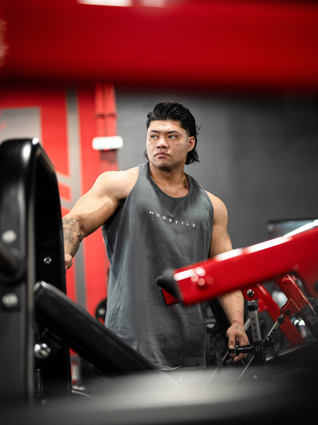 Foundation Men's Workout Tank Top - Gunship Grey - Model Bodybuilder#color_gunship-grey