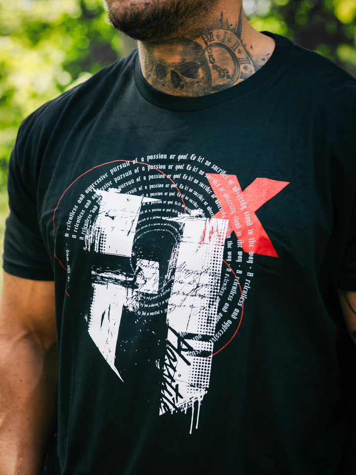 Bodybuilder wearing the Halo Workout Tee#color_black