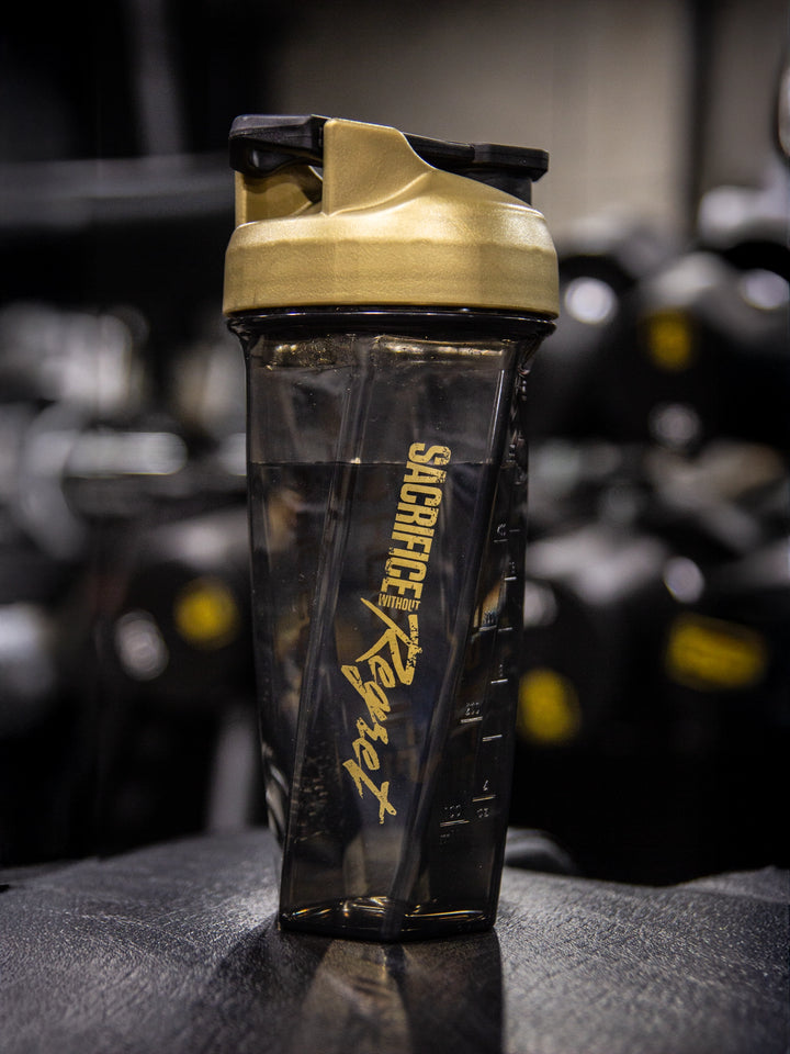 Hosstile Helimix shaker cup in the gym