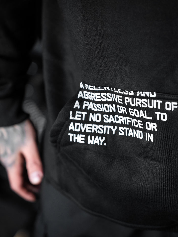 Bodybuilder wearing the Off-Set Hoodie#color_black