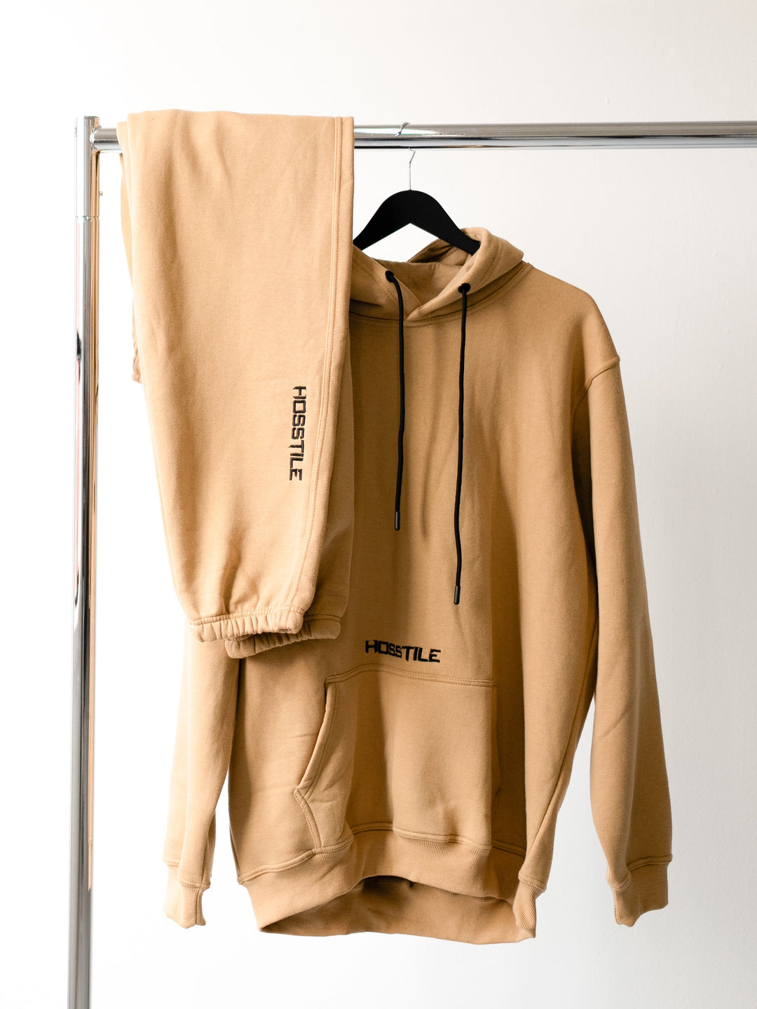 Relaxed Gym Hoodie#color_desert-sand