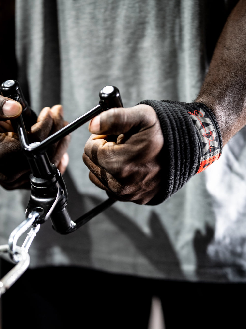 Bodybuilder using the SD Figure 8 straps