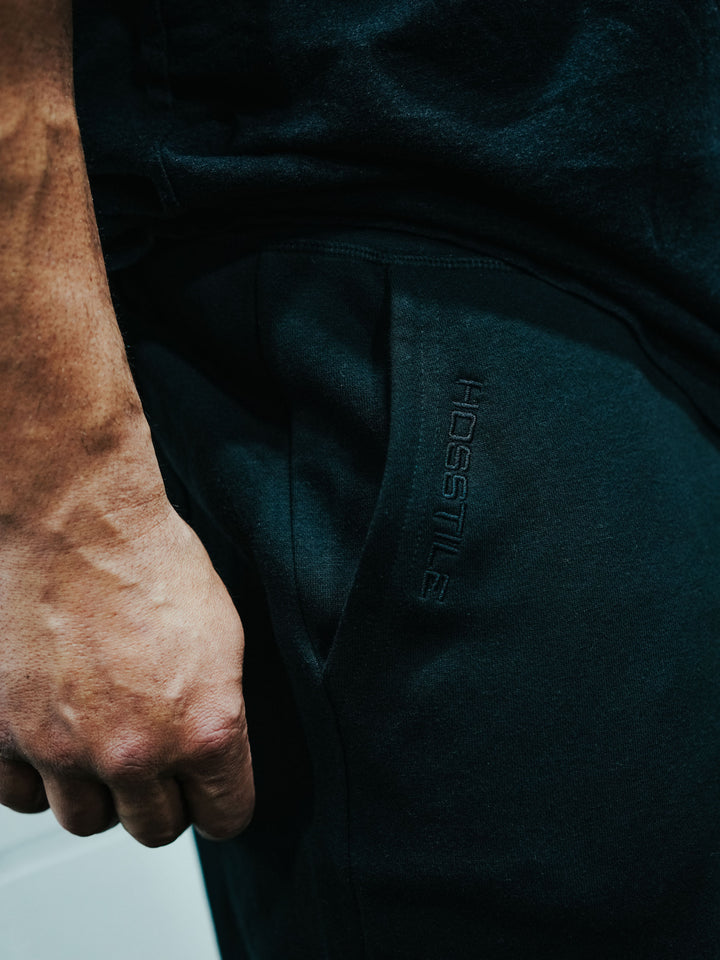 Hosstile Sweatpant Black - Model Bodybuilder Fouad Abiad#color_black